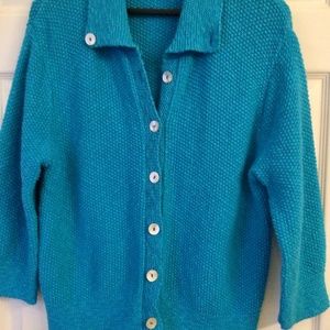 All cotton turquoise sweater with mother of pearl